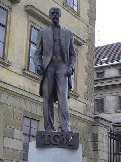 Category:Statue of Tomáš Garrigue Masaryk by Rathouský, Vajce and Bartoš - Wikimedia Commons