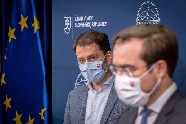 Newsfilter: Krajčí nečakane priznal, že vláda pred Vianocami urobila chybu, po ktorej „sa rozbehla guľa“