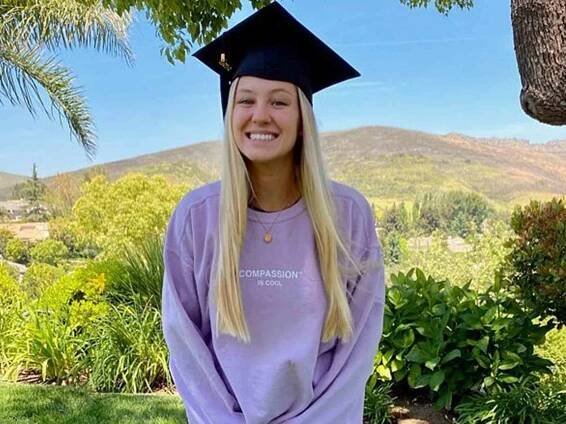 Ava Sambora 