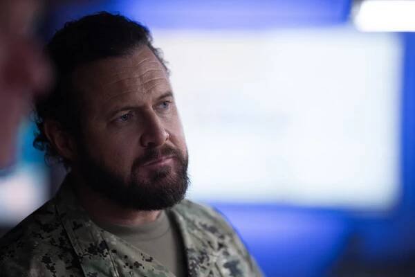 Tým SEAL - Ships in the Night - Z filmu - A. J. Buckley