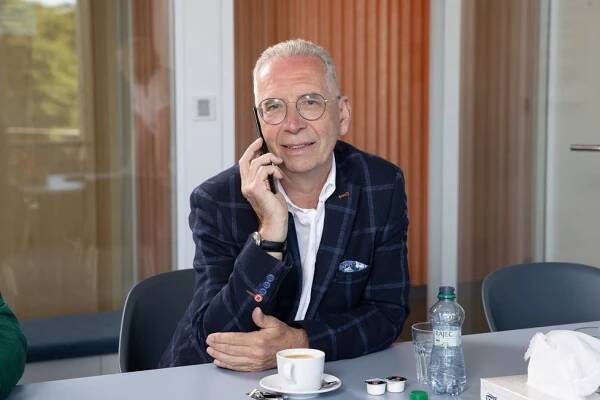 Profesor Neužil zachraňoval život na Horké lince: Okamžitě jeďte k nám! A nejlepší odpovědi lékařských es