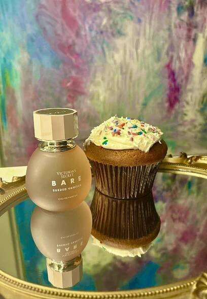 Bare Sueded Vanilla Victoria's Secret pro ženy a muže
