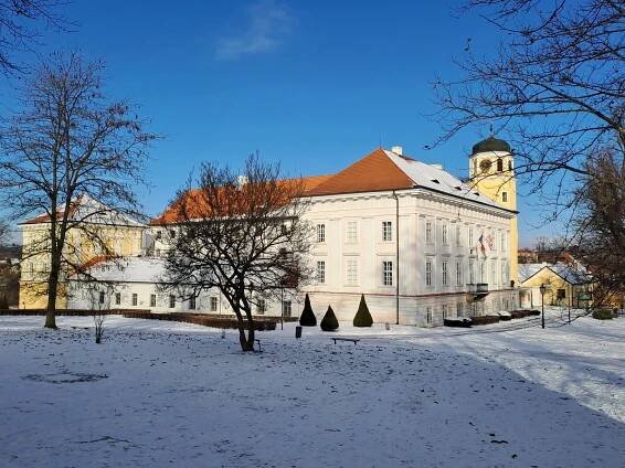 Fotogalerie • Zámek Vlašim (Zámek) • Mapy.com