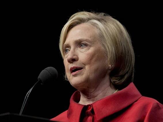 Hillary Clinton jabs Jeb, Rubio, Walker