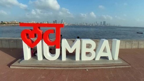 Love Mumbai Art Installation | Mumbai Bandra Reclamation Promenade - India