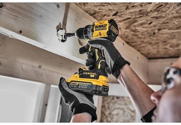 Aku vrtací šroubovák DeWALT DCD800E1T-QW, 1 x POWERSTACK 1,7 Ah (063869)