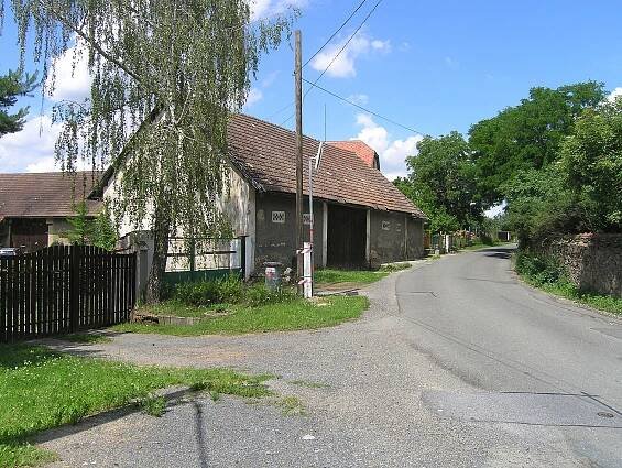 Soubor:Křížkový Újezdec, Čenetice, north part.jpg