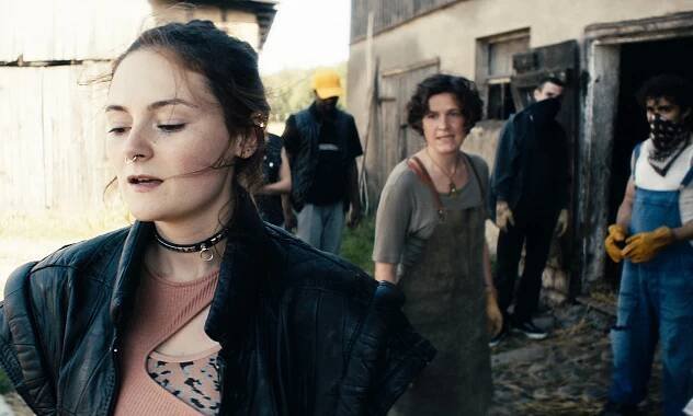 Sløborn - Gelber Mann - Z filmu - Lea van Acken