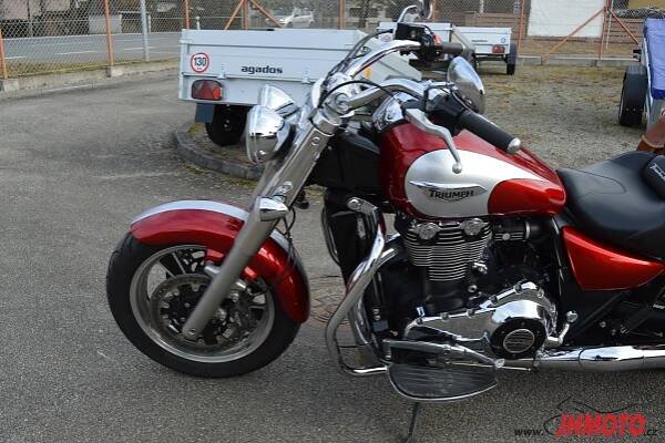 Triumph Thunderbird Commander 1700 ABS (2016), 265.000 Kč