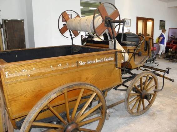 Momentky ze zájezdu do obce Čechy pod Kosířem - muzeum kočárů, hasičské muzeum a zámecký park