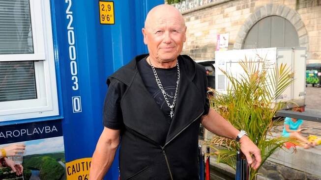 Jiří Korn je dědečkem. Velkou radost do rodiny přinesla Kristina Kornová