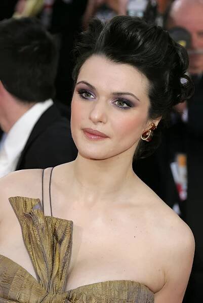 Rachel Weisz – Joint, Skin, Lip, Hairstyle, Shoulder, Eye…