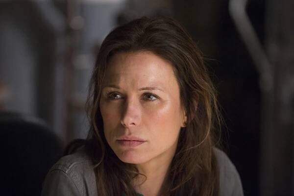 Poslední loď - Střelba do vlastních řad - Z filmu - Rhona Mitra