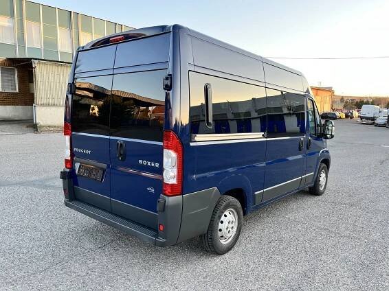 Peugeot Boxer 9 míst - Dodávky Morava.cz