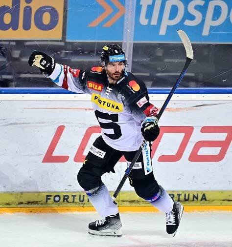 Fanoušci Brna mu přejí peklo. Hokejista Sparty Kempný má ale dobré srdce