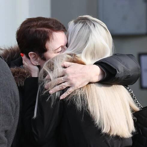 Pohřeb Urbánkové (†83): Nejsilnější momenty! Sestra o berlích, kamarádky ze Semaforu, ukládání do hrobu