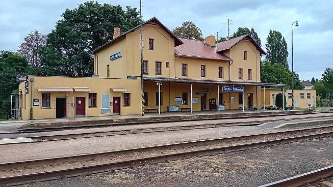 Praha-Čakovice (nádraží) - Wikiwand