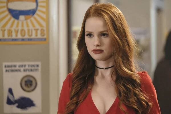 Riverdale - Kapitola 26: Zlomené srdce - Z filmu - Madelaine Petsch