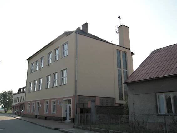 Soubor:Prosenice, škola.jpg – Wikipedie