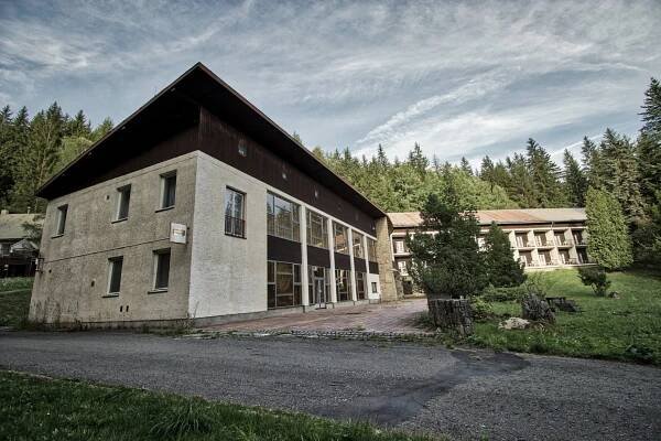 Hotel Miloňov | Databáze domů s historií