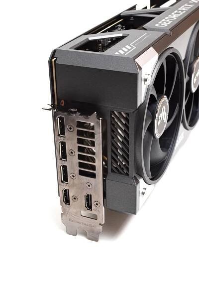 Test grafiky Asus TUF RTX 5080 O16G Gaming: Pro hraní ve 4K rozlišení