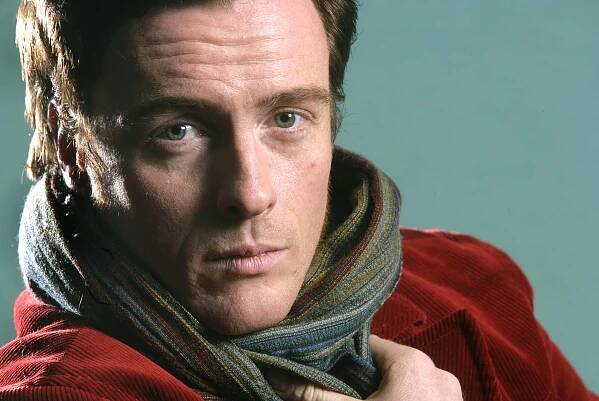 Toby Stephens fotka