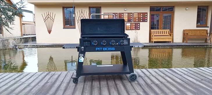 Recenze grilu Ultimate Griddle Plancha 4B Pit Boss