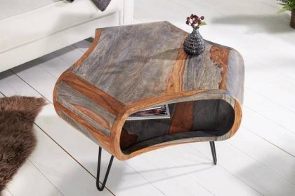Retro konferenční stolek s oblými řezanými tvary z masivního sheesham dřeva v hnědo-šedém provedení s industriálními nožičkami v černé barvě