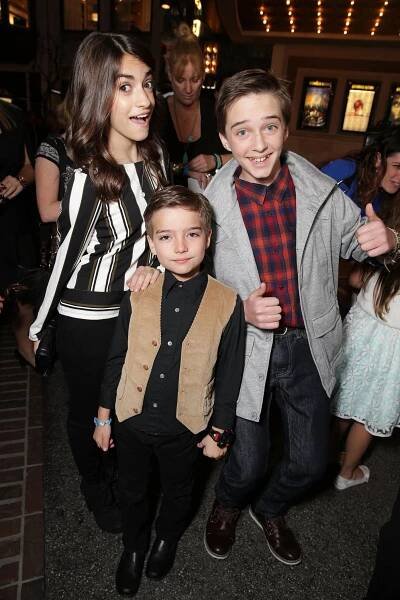 Netflix Premiere of "Fuller House" - Soni Bringas, Elias Harger, Michael Campion - Zase máme plný dům - Série 1 - Z akcí