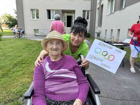 V domově ve Vizovicích zažehli oheň a prožili olympijský den.