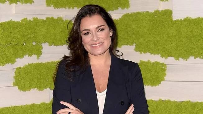 Alena Šeredová se pochlubila stromečkem bez ozdob. Stačila jen efektní světýlka