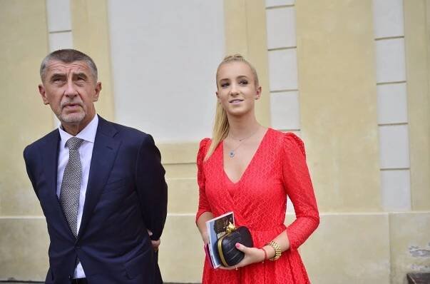 Vivien Babišová měla na sobě doplňky za tisíce.
