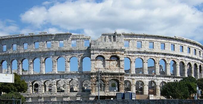 Pula: mesto nadýchané históriou - ochorvatsku.sk