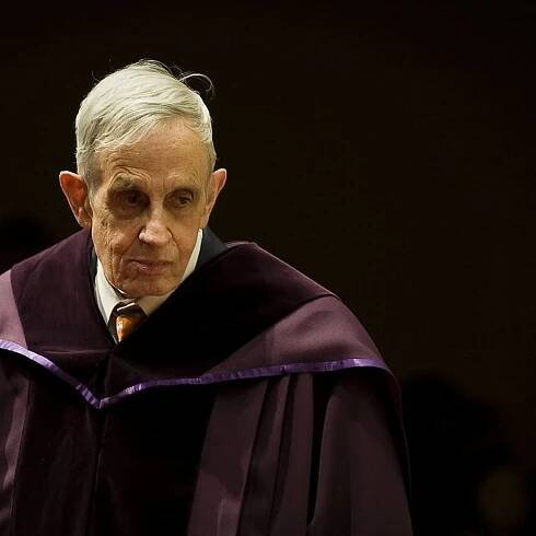 „Čistá duše“ John Nash: Geniální matematik, který dokázal začlenit schizofrenii do svého života
