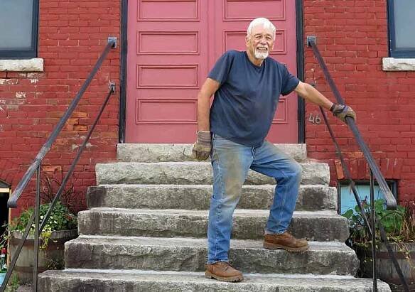 Scott Skinner in front of the Old Labor Hall