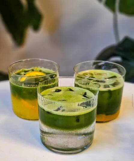 Gastrotrendy: Japonská matcha je globální hit. Generace Z ji pije i s tonikem. Kde si ji můžete dát?