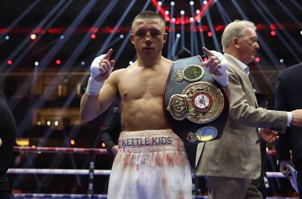 Nick Ball takes title by decision against Raymond Ford - FIGHTMAG