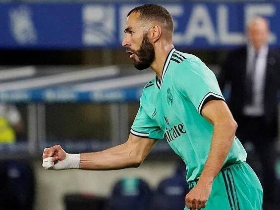 Karim Benzema: Život fotbalového "Zlatého míče"
