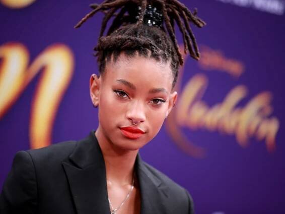 Willow Smith Shaves Her Hair Onstage During "Whip My Hair" Performance — See Video