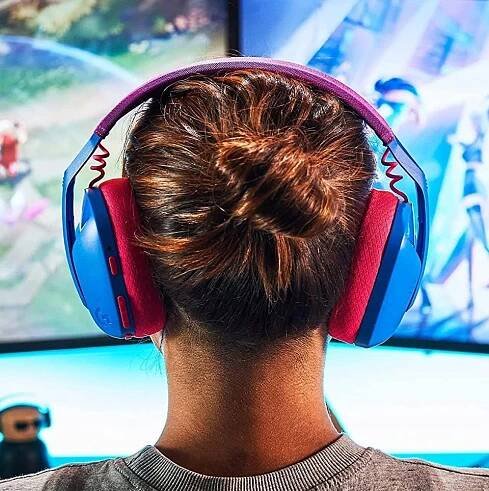 Bezdrátová sluchátka přes uši LOGITECH G435 s technologií Dolby Atmos SLUCHÁTKA Stav balení originální