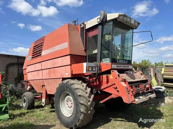Sklízecí mlátička Massey Ferguson 38 RAZBORKA na zapchasti Massey fergyuson