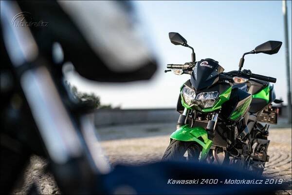 Honda CB500F vs. Kawasaki Z400: O nejlepší nahatý dvouválec A2 | Motorkáři.cz