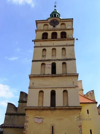 Chlumec nad Cidlinou - kostel sv. Voršily