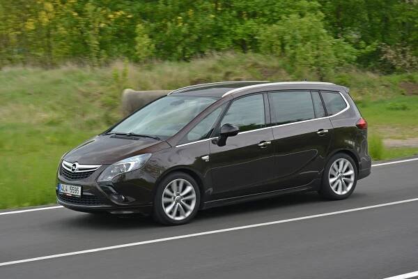 Nešizená praktičnost: Opel Zafira je spolehlivé ojeté auto pro celou rodinu, které u Škodovky nekoupíte