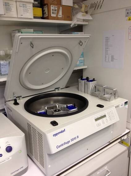 Soubor:Eppendorf centrifuge.JPG – Multimediaexpo.cz