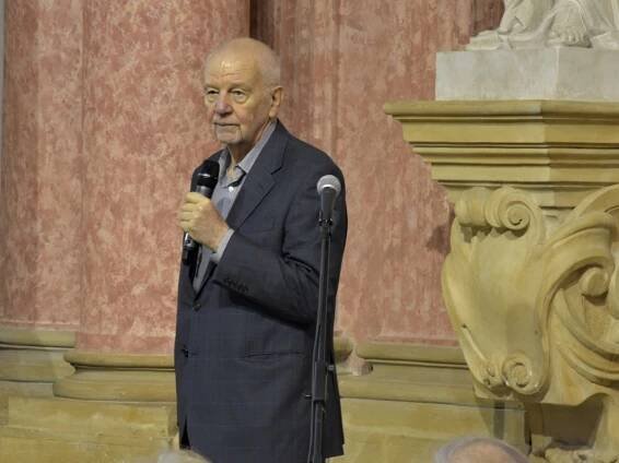 Neuropatolog František Koukolík hovořil o nenápadně probíhající neurovědecké revoluci: Žurnál Online / Zpravodajství z UP