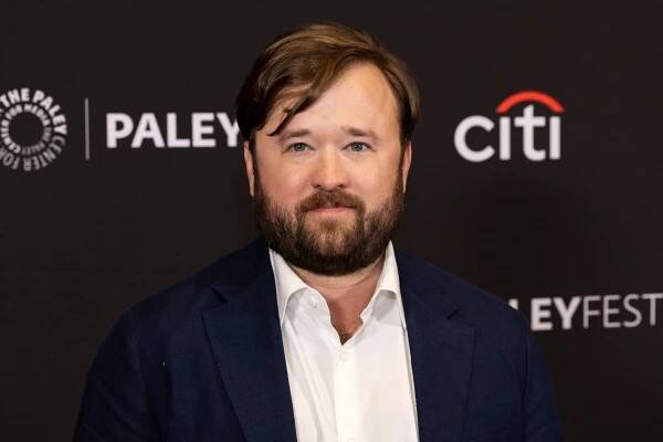 Haley Joel Osment charged with cocaine possession and being drunk in public