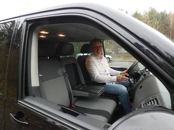 Taxi služba - přeprava osob, Hradec Králové od 200 Kč Hradec Králové, Slezské Předměstí TAXI MAXI Hradec Králové • Firmy.cz