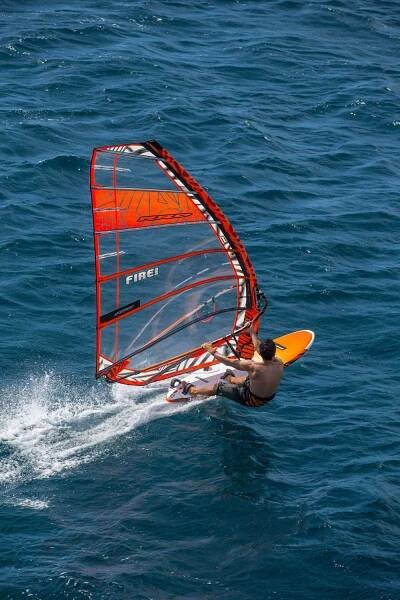 Learn Windsurfing - Kitesurf School Dubai