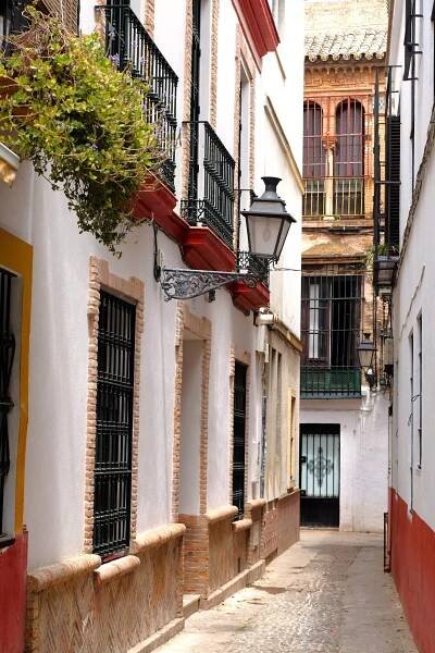 Visit the Santa Cruz neighborhood of Seville and the Jewish Quarter